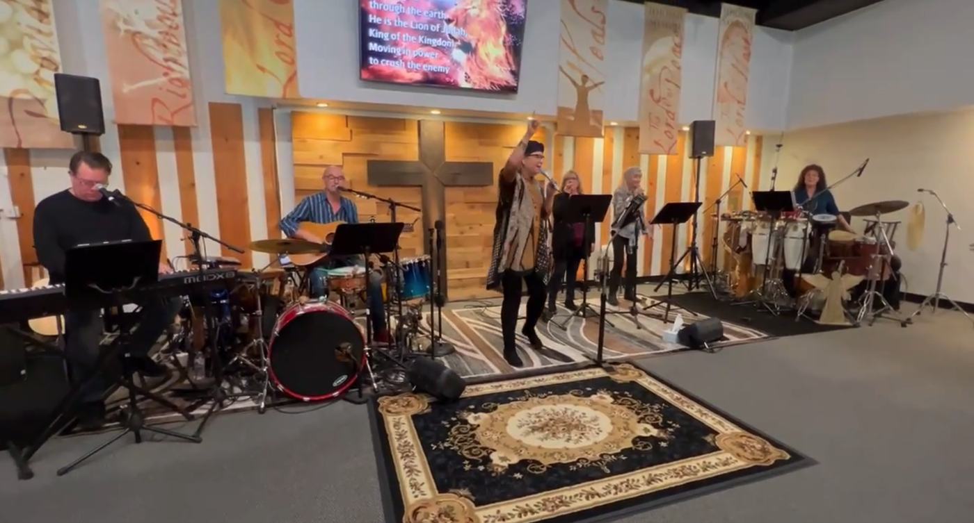 The Well of Nashville worship team playing on stage